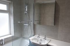 Bathroom-Fitted-in-Rounds-Hill-Kenilworth-with-bath-chrome-shower