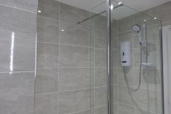 kenilworth-bathroom-fit-ensuite-showroom-with-electric-shower